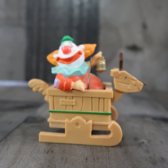 1988 Hallmark Keepsake Ornament Jingle Bells Clown Reindeer Musical Christmas - Picture 1 of 6